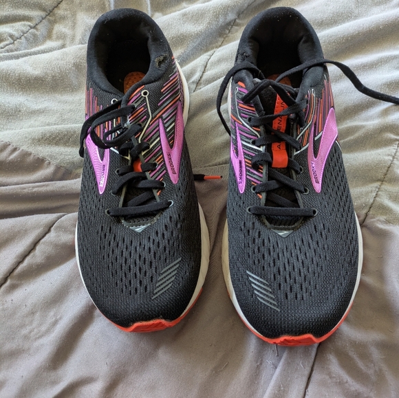 Women's Black and Pink Athletic Shoes - Picture 2 of 7